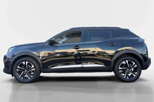 Peugeot 2008 (2022) thumbnail 2