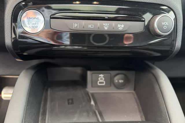 Ford Kuga (2025) thumbnail 30
