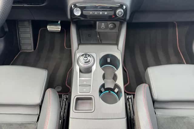 Ford Kuga (2025) thumbnail 8