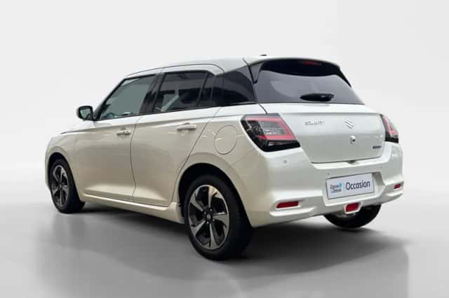 Suzuki Swift (2025) thumbnail 2