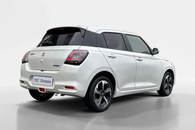 Suzuki Swift (2025) thumbnail 5