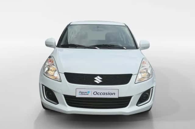 Suzuki Swift (2015) thumbnail 2