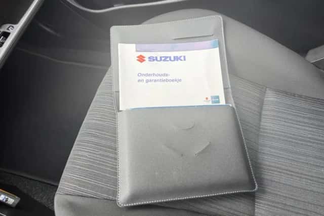 Suzuki Swift (2015) thumbnail 17