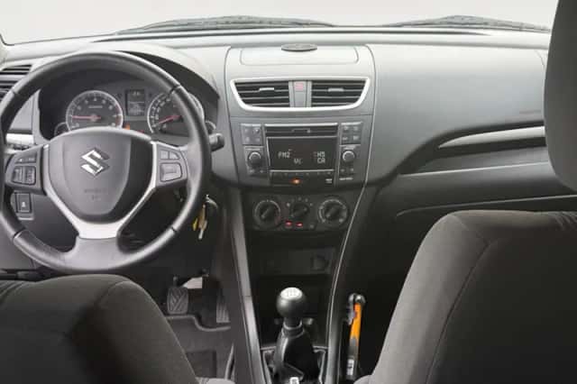 Suzuki Swift (2015) thumbnail 19