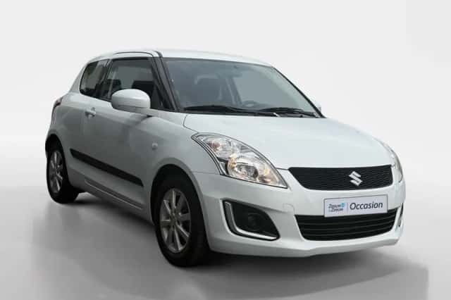 Suzuki Swift (2015) thumbnail 3