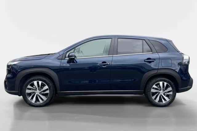 Suzuki S-Cross (2024) thumbnail 2
