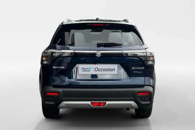 Suzuki S-Cross (2024) thumbnail 4