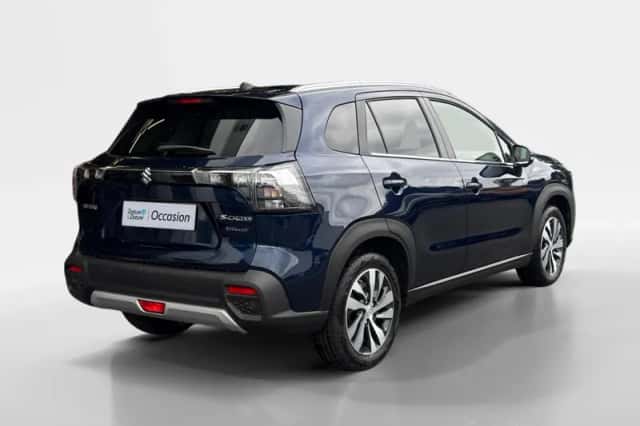 Suzuki S-Cross (2024) thumbnail 5