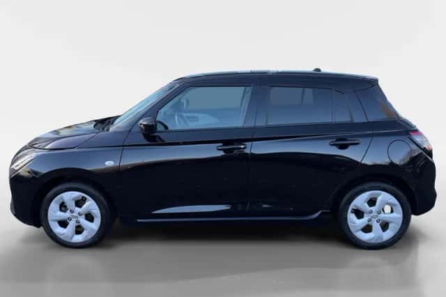 Suzuki Swift (2025) thumbnail 2