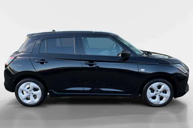 Suzuki Swift (2025) thumbnail 6