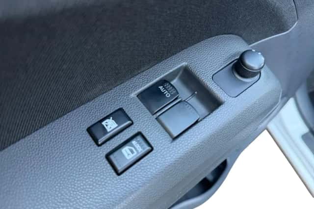 Suzuki Splash (2015) thumbnail 6