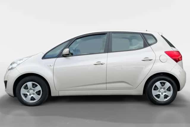 Kia Venga (2010) thumbnail 2