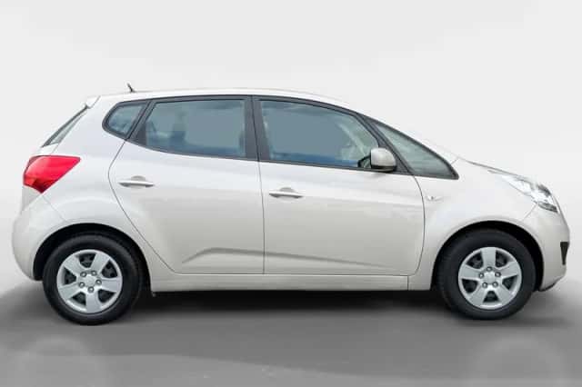 Kia Venga (2010) thumbnail 6