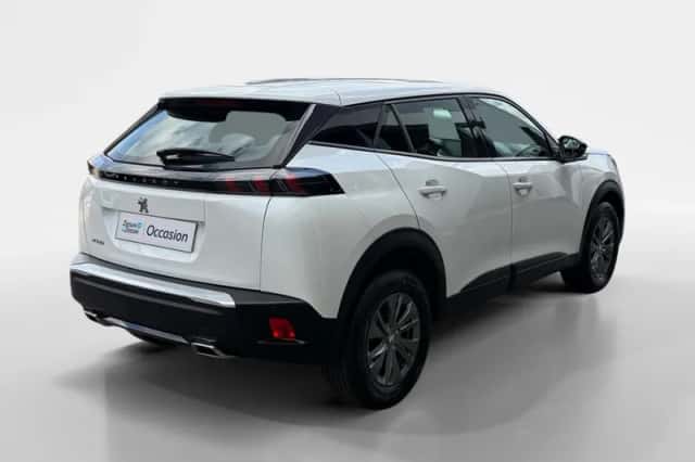 Peugeot 2008 (2023) thumbnail 2