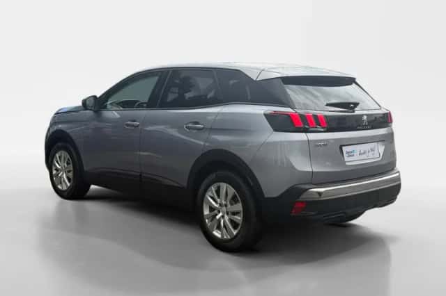 Peugeot 3008 (2019) thumbnail 3