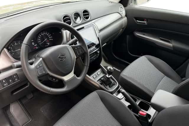 Suzuki Vitara (2025) thumbnail 11