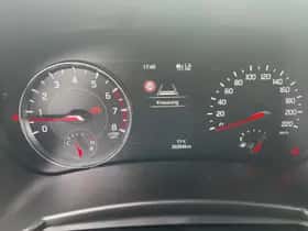 Suzuki Swift (2025) thumbnail 14