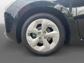 Suzuki Swift (2025) thumbnail 8