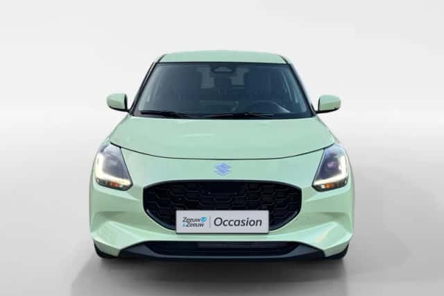 Suzuki Swift (2025) thumbnail 2