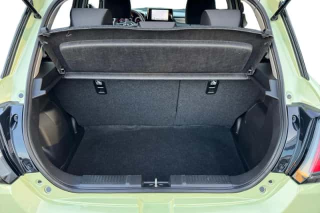 Suzuki Swift (2025) thumbnail 23