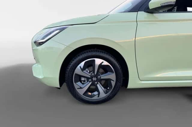Suzuki Swift (2025) thumbnail 8