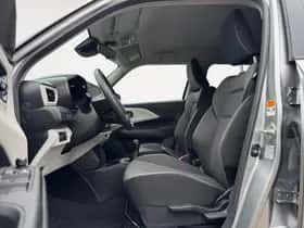 Suzuki Swift (2025) thumbnail 13