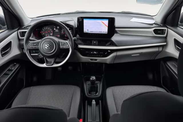 Suzuki Swift (2025) thumbnail 15