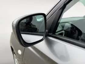 Suzuki Swift (2025) thumbnail 9