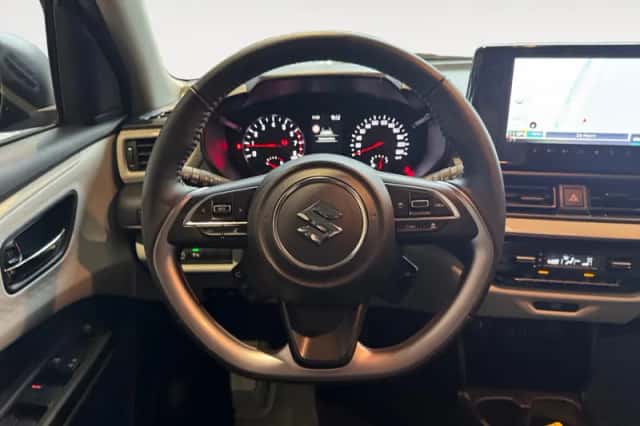 Suzuki Swift (2025) thumbnail 14