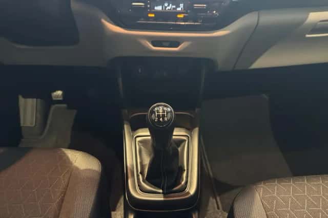 Suzuki Swift (2025) thumbnail 18