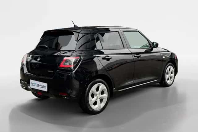 Suzuki Swift (2025) thumbnail 5