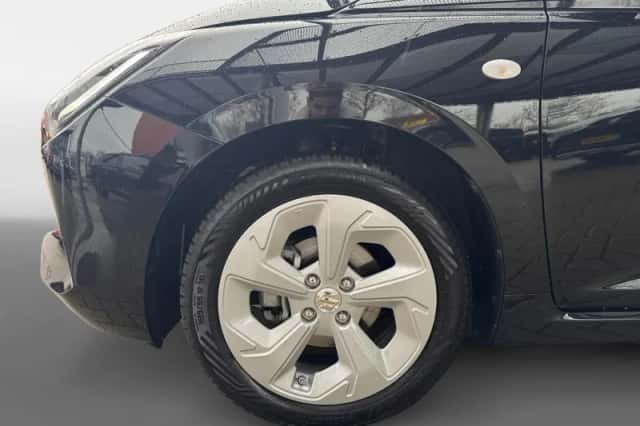 Suzuki Swift (2025) thumbnail 8
