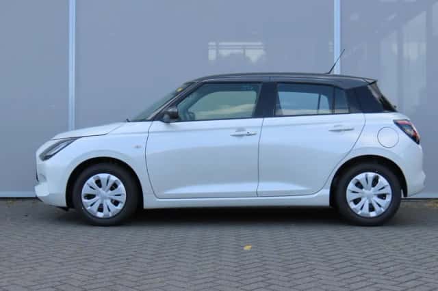 Suzuki Swift (2026) thumbnail 2
