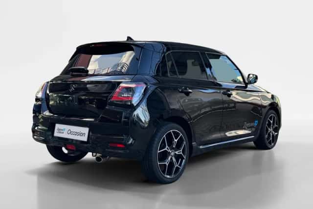 Suzuki Swift (2025) thumbnail 5