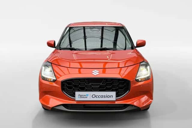 Suzuki Swift (2025) thumbnail 2