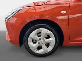 Suzuki Swift (2025) thumbnail 8