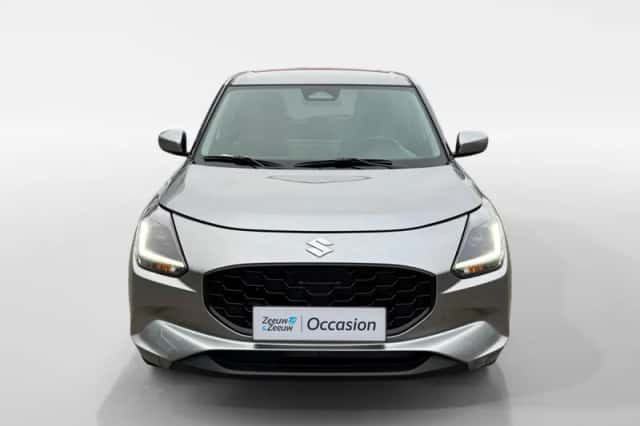 Suzuki Swift (2025) thumbnail 2