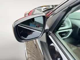 Suzuki Swift (2025) thumbnail 23