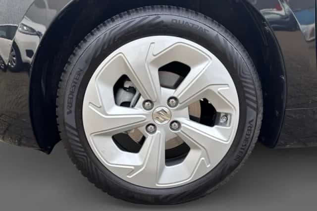 Suzuki Swift (2025) thumbnail 8