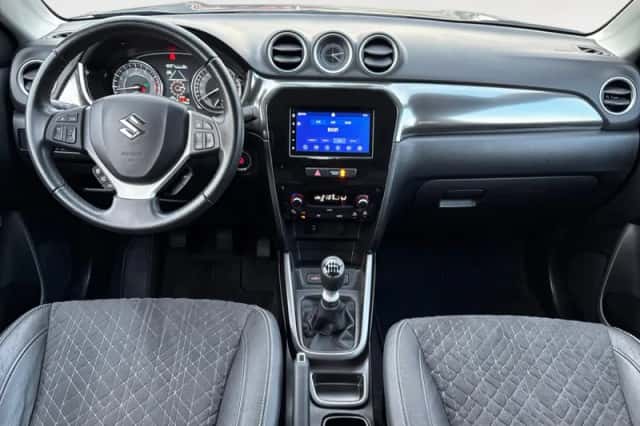 Suzuki Vitara (2023) thumbnail 11