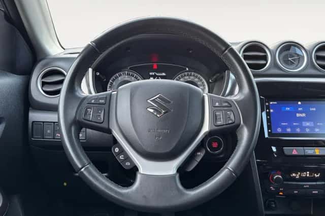 Suzuki Vitara (2023) thumbnail 12