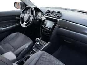 Suzuki Vitara (2023) thumbnail 13