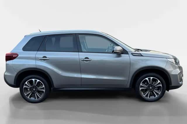 Suzuki Vitara (2023) thumbnail 4