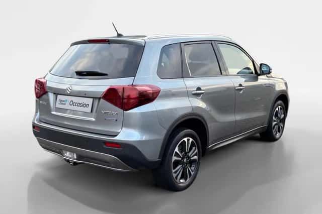 Suzuki Vitara (2023) thumbnail 5