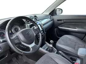 Suzuki Vitara (2023) thumbnail 9