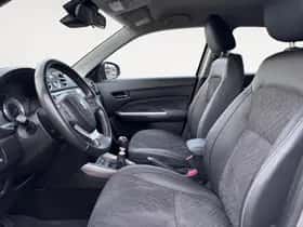 Suzuki Vitara (2023) thumbnail 10