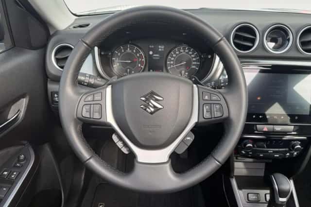 Suzuki Vitara (2025) thumbnail 12