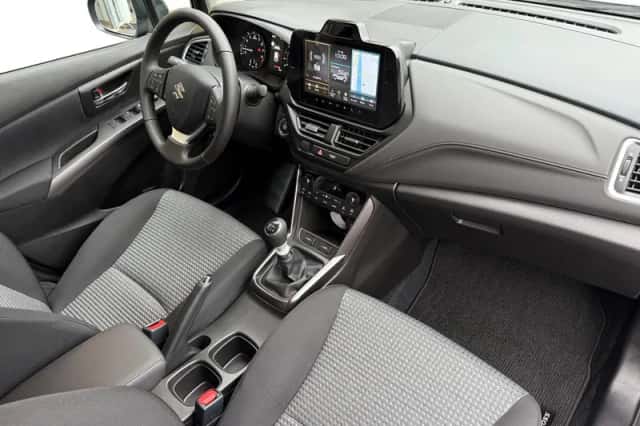Suzuki S-Cross (2026) thumbnail 12