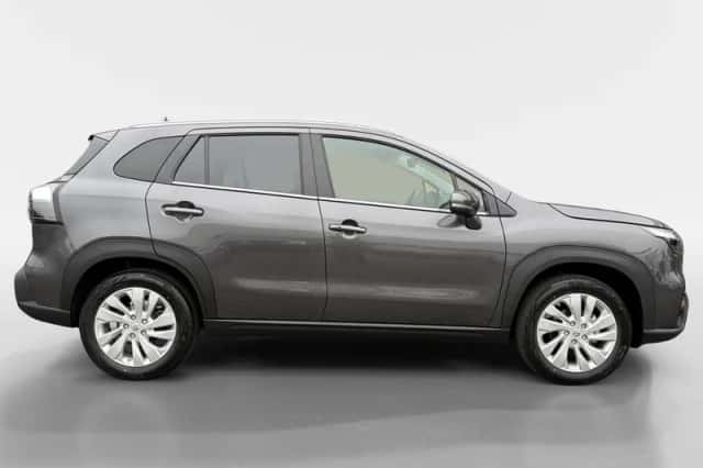 Suzuki S-Cross (2026) thumbnail 4