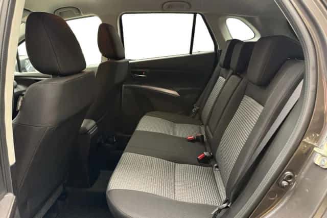 Suzuki S-Cross (2026) thumbnail 5